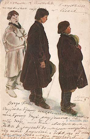 zaspani chłopcy w ludowych strojach